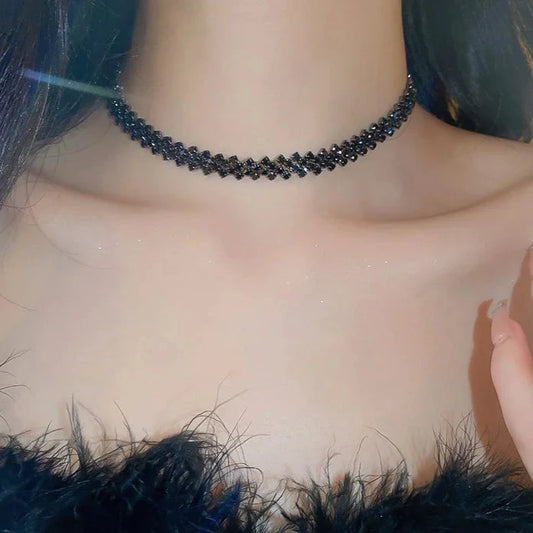 Choker Noir Élégant avec Cristaux Effet Diamant – Style Tendance