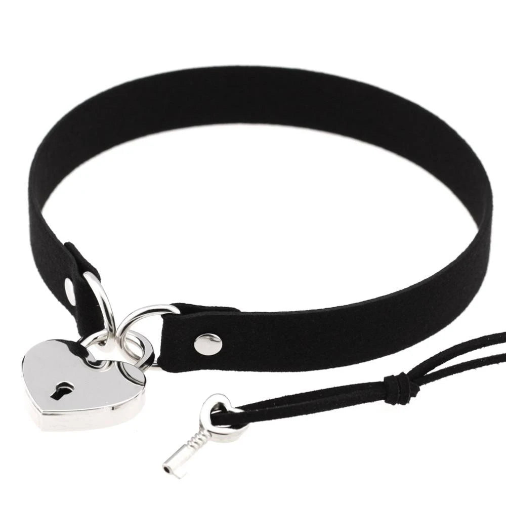 Choker BDSM avec Cadenas Coeur - Collier ras de cou cuir - Choker Love